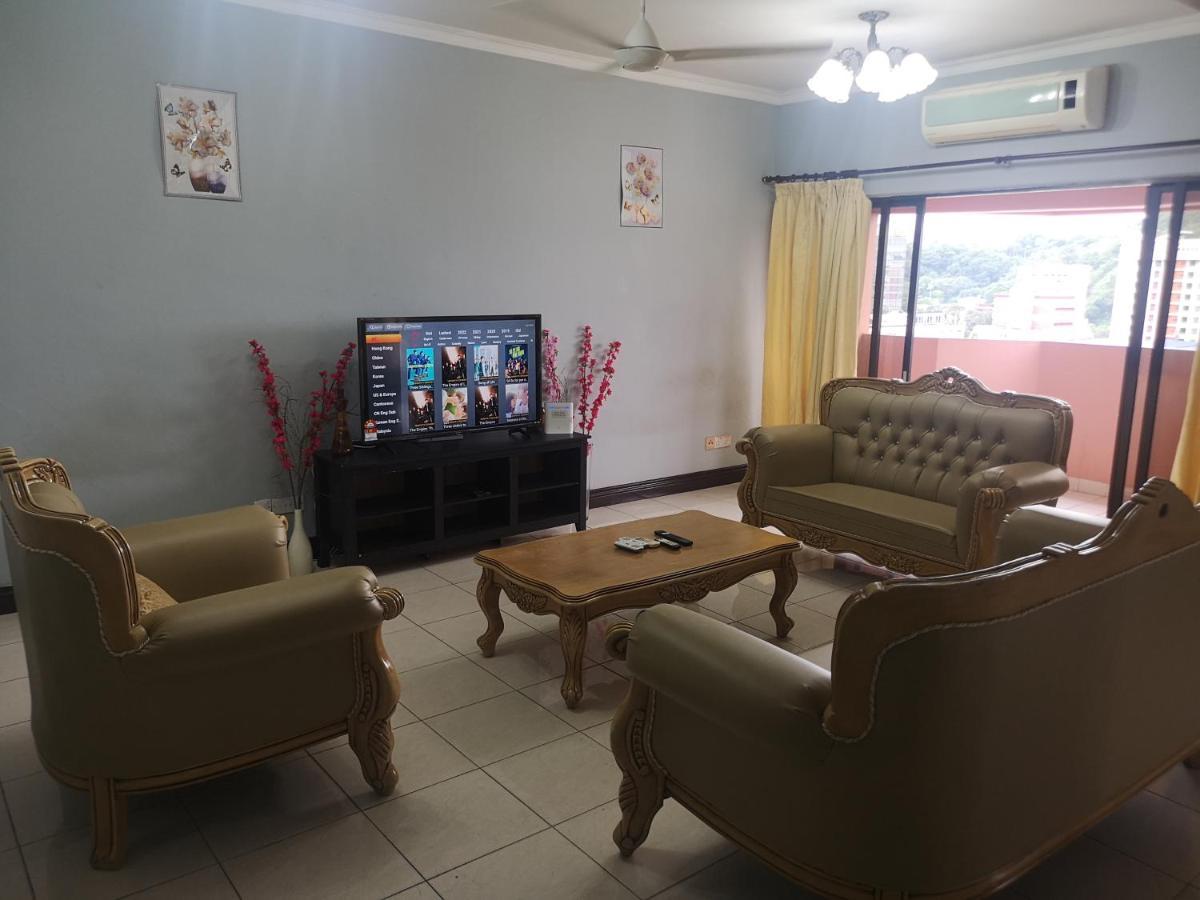 קוטה קינבלו Homestay Marina Court מראה חיצוני תמונה
