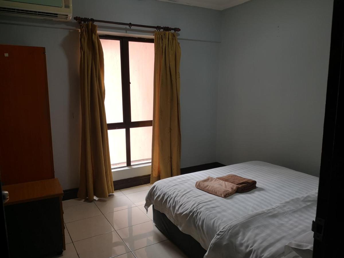 קוטה קינבלו Homestay Marina Court מראה חיצוני תמונה