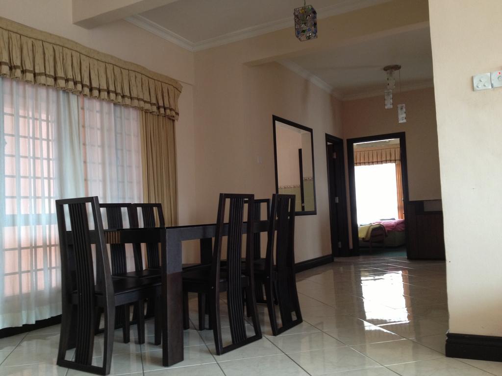 קוטה קינבלו Homestay Marina Court מראה חיצוני תמונה